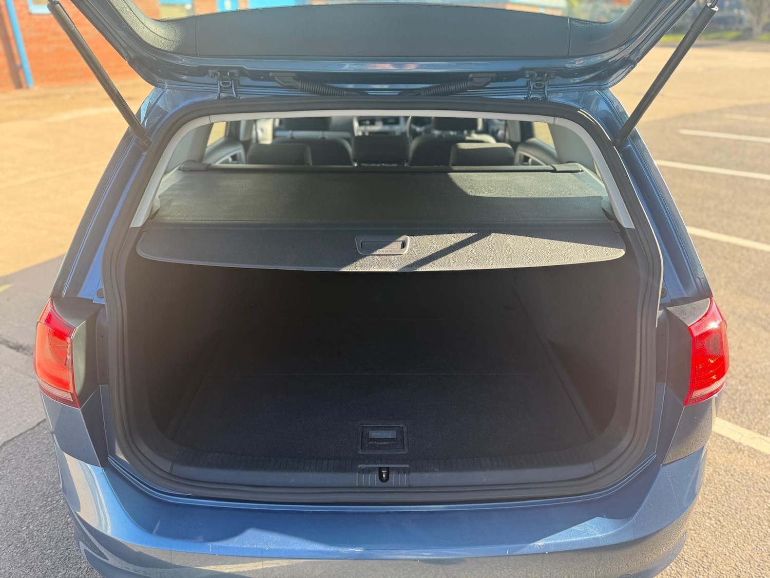 Used Volkswagen Golf 2016 for sale - 76121500: Photo 27