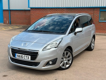 Used Peugeot 5008 2016 for sale - 79601382: Photo