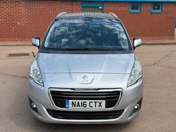 Used Peugeot 5008 2016 for sale - 79601382: Photo