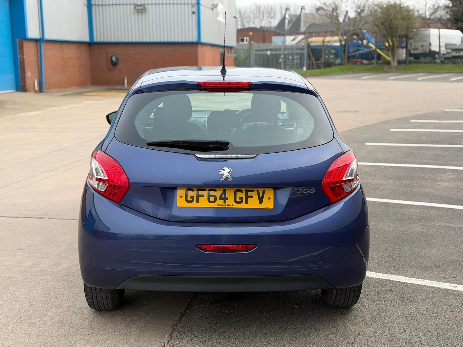 Used Peugeot 208 2014 for sale - 77994396: Photo 2
