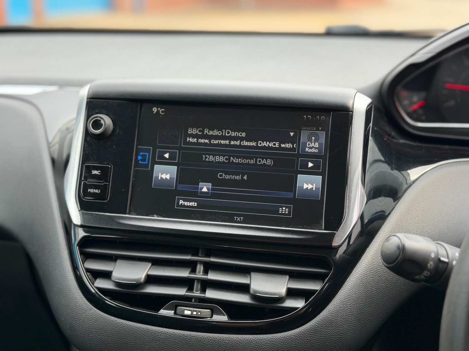 Used Peugeot 208 2014 for sale - 77994396: Photo 27