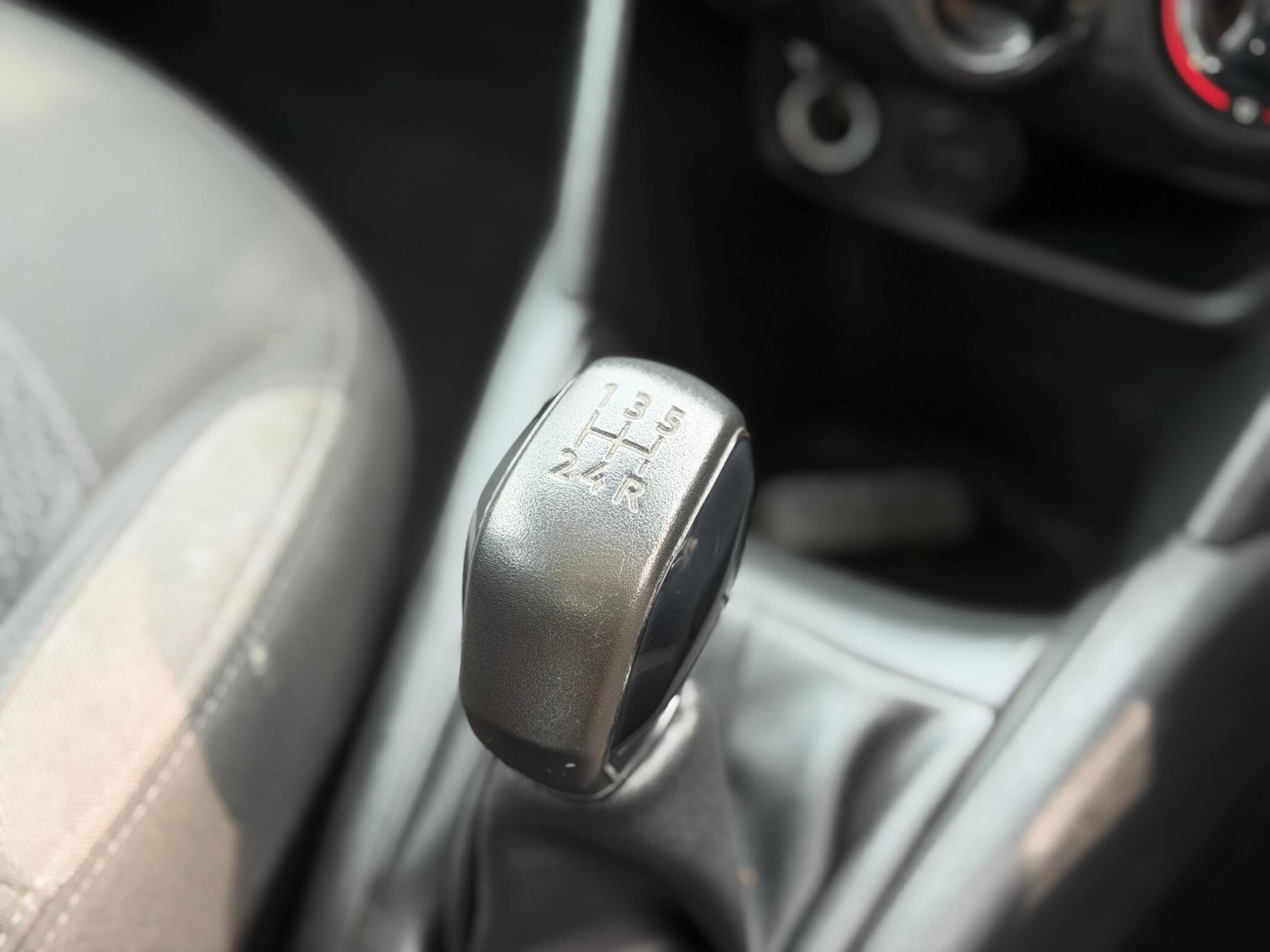 Used Peugeot 208 2014 for sale - 77994396: Photo 29