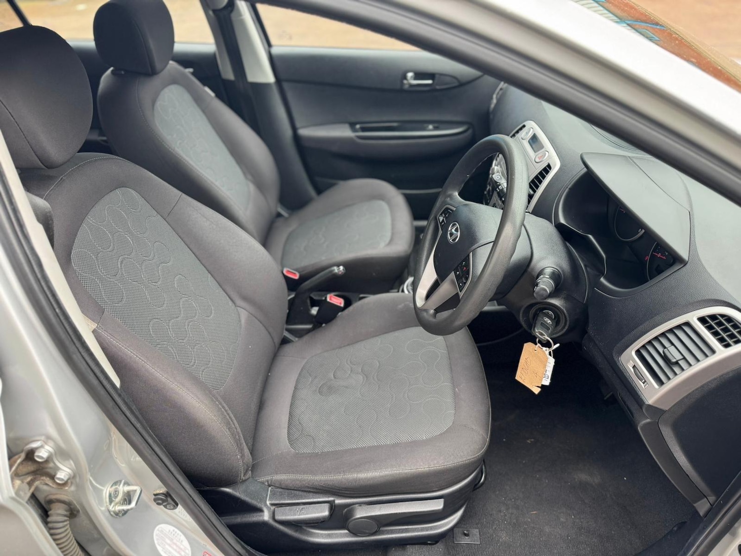 Used Hyundai i20 2010 for sale - 76743480: Photo 13