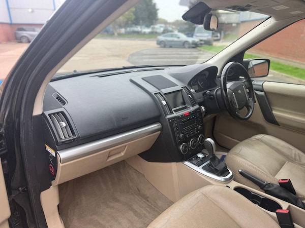 Used Land Rover Freelander 2010 for sale - 76270577: Photo 14