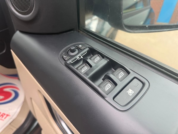 Used Land Rover Freelander 2010 for sale - 76270577: Photo 24