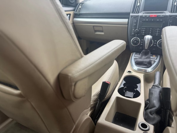 Used Land Rover Freelander 2010 for sale - 76270577: Photo 25