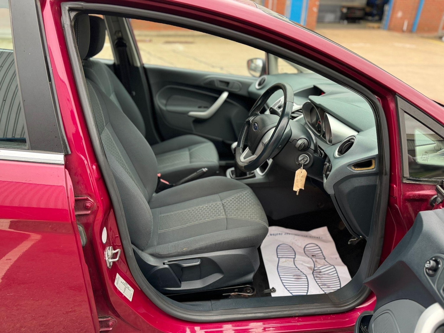 Used Ford Fiesta 2010 for sale - 76457709: Photo 11