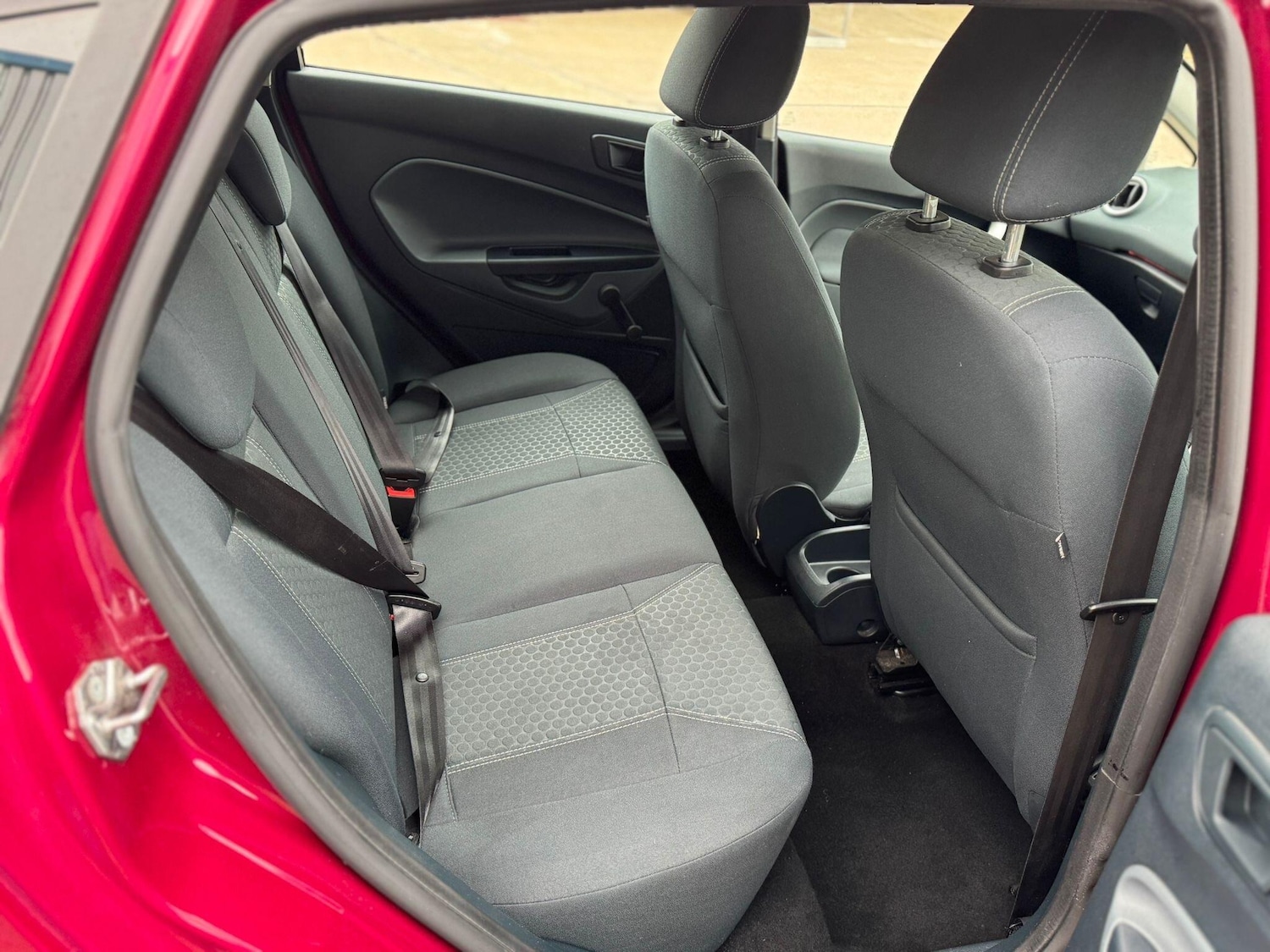 Used Ford Fiesta 2010 for sale - 76457709: Photo 12