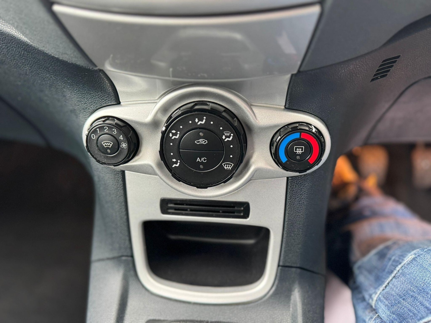 Used Ford Fiesta 2010 for sale - 76457709: Photo 17