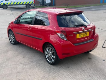 Used Toyota Yaris 2013 for sale - 79873757: Photo