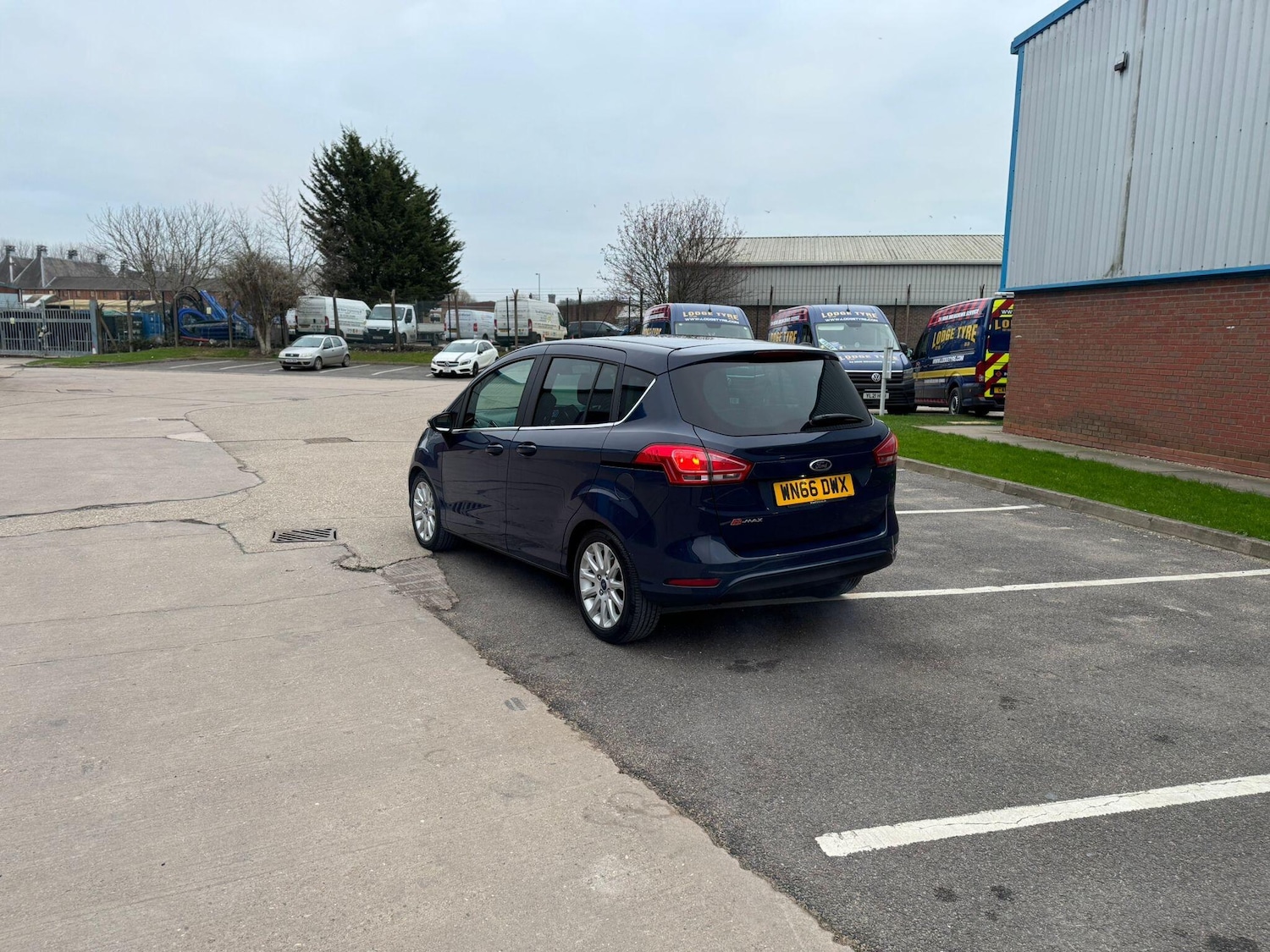 Used Ford B-MAX 2016 for sale - 77066672: Photo 11