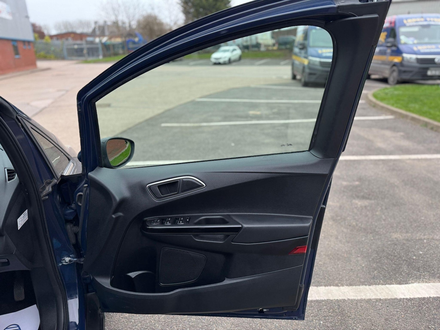 Used Ford B-MAX 2016 for sale - 77066672: Photo 16