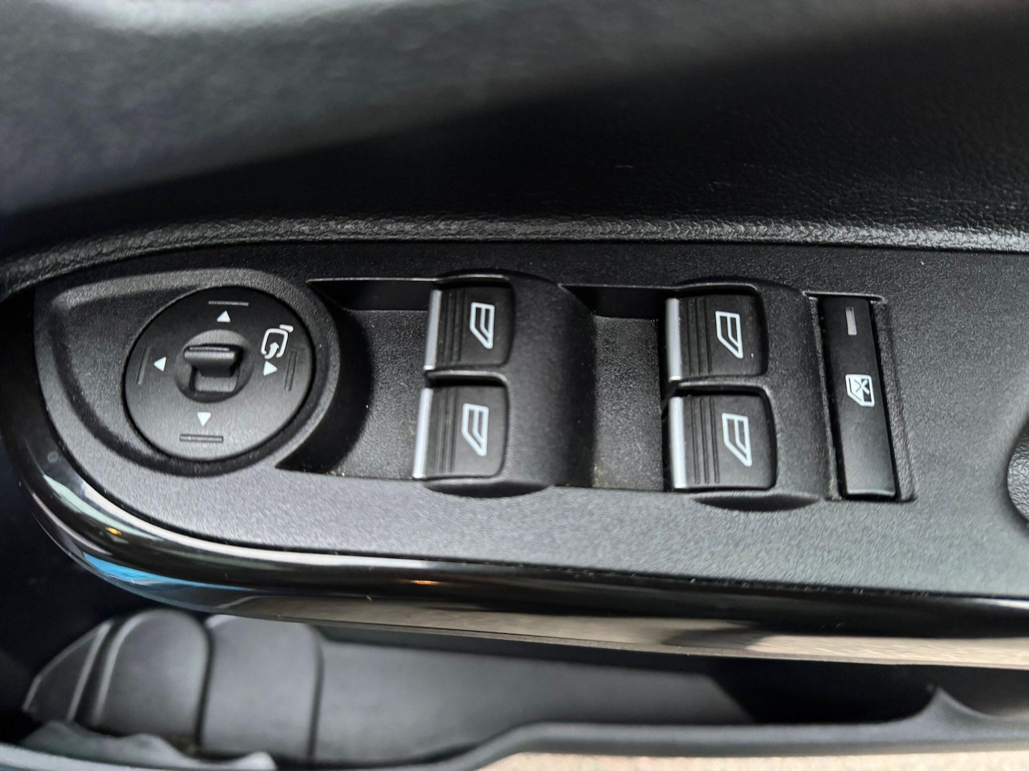 Used Ford B-MAX 2016 for sale - 77066672: Photo 22