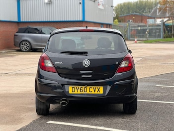 Used Vauxhall Corsa 2010 for sale - 76283252: Photo 2