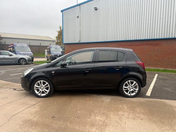 Used Vauxhall Corsa 2010 for sale - 76283252: Photo 4