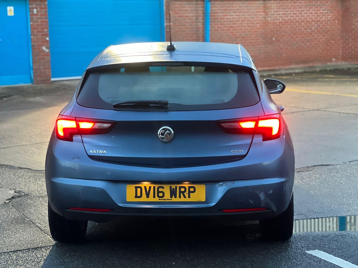 Used Vauxhall Astra 2016 for sale - 76965157: Photo 2