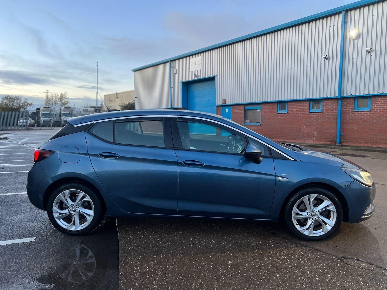 Used Vauxhall Astra 2016 for sale - 76965157: Photo 4