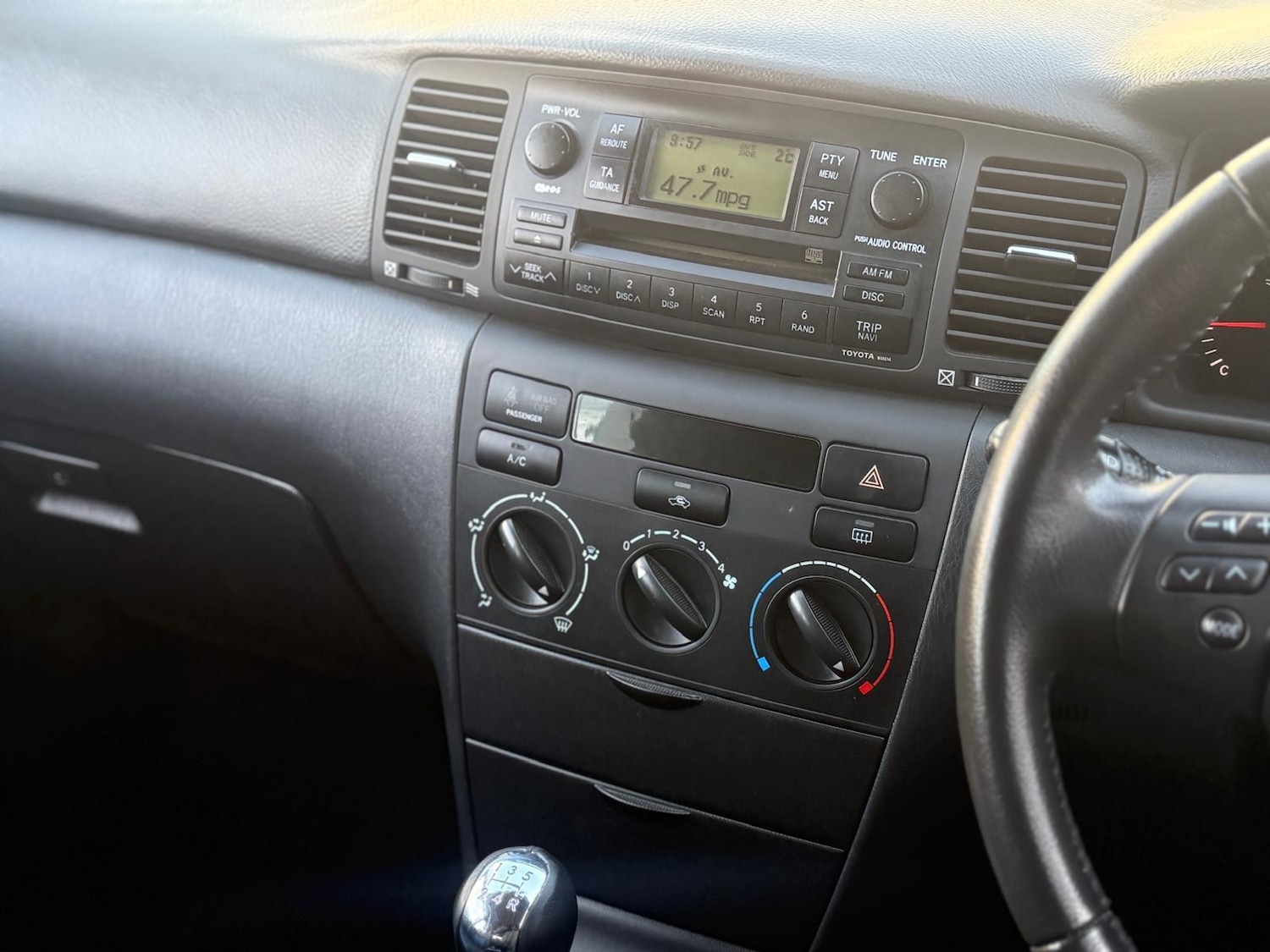 Used Toyota Corolla 2005 for sale - 76714316: Photo 24