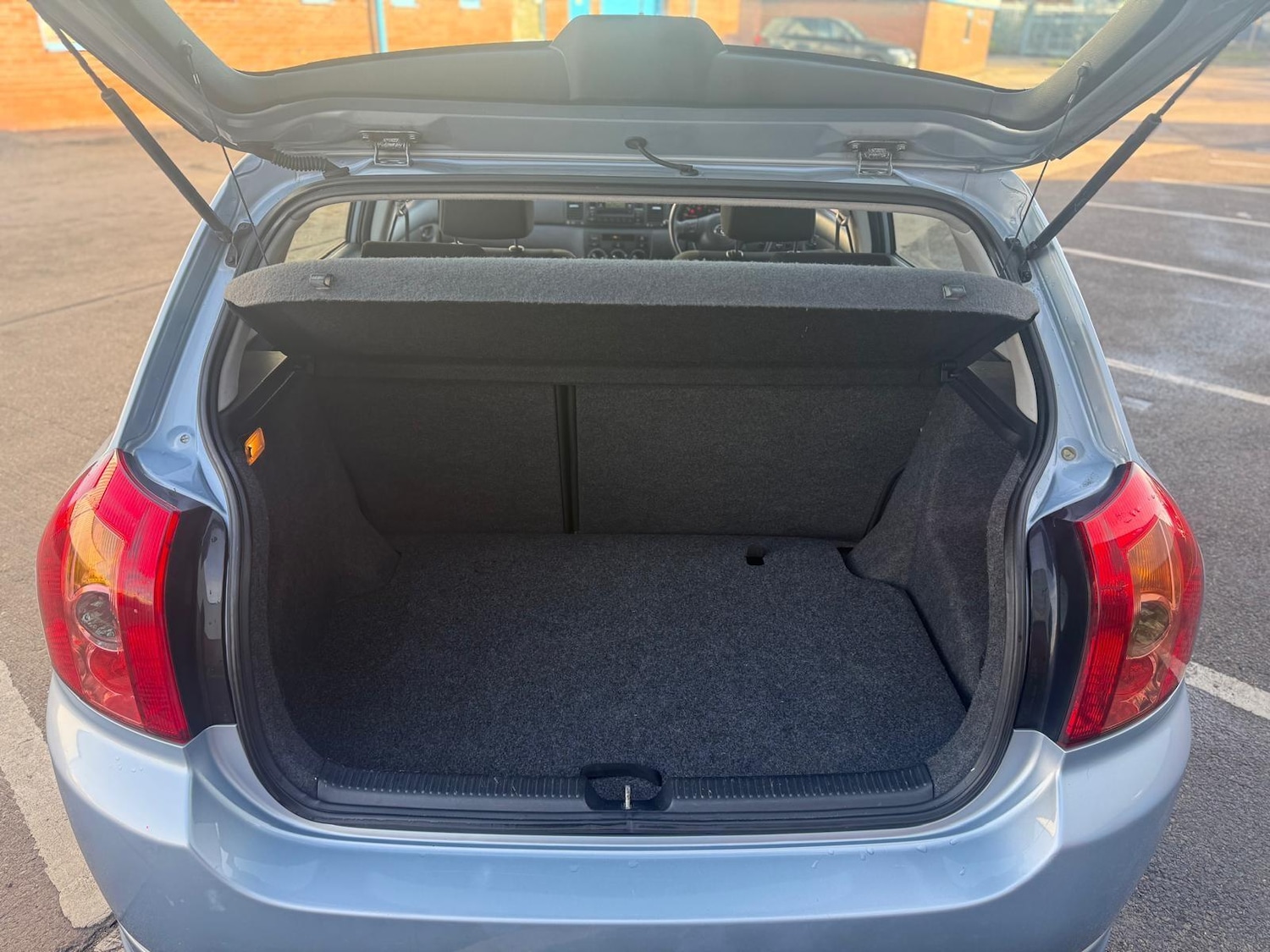 Used Toyota Corolla 2005 for sale - 76714316: Photo 27