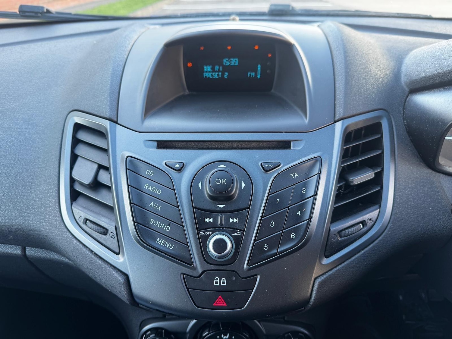 Used Ford Fiesta 2013 for sale - 77892327: Photo 18