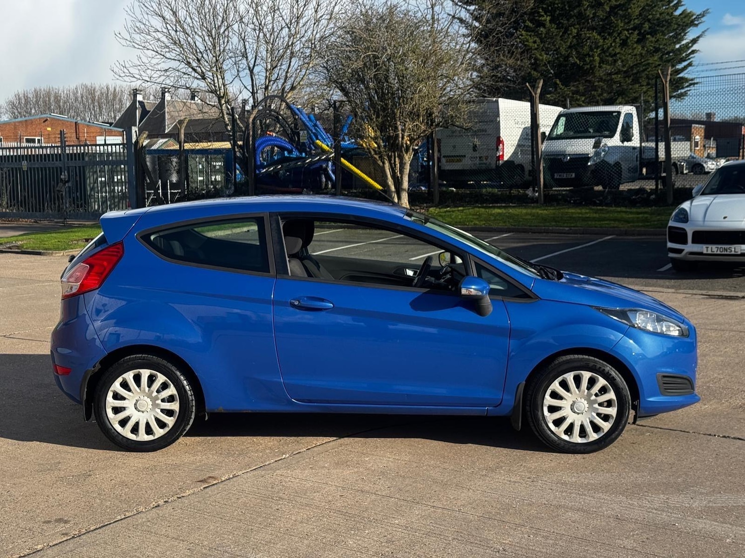 Used Ford Fiesta 2013 for sale - 77892327: Photo 3