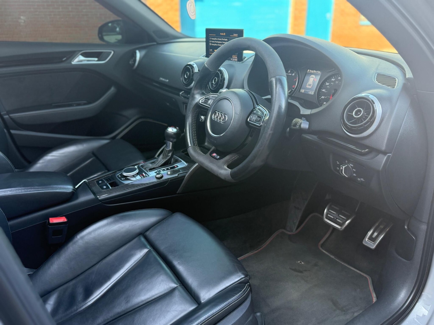 Vehicle 29