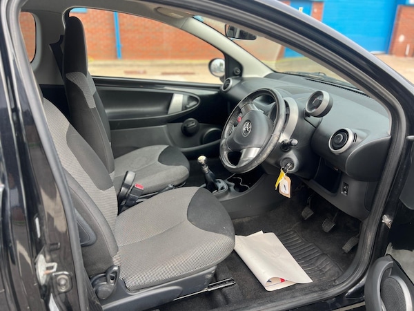 Used Toyota AYGO 2013 for sale - 76214986: Photo 13