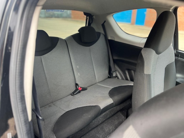 Used Toyota AYGO 2013 for sale - 76214986: Photo 14
