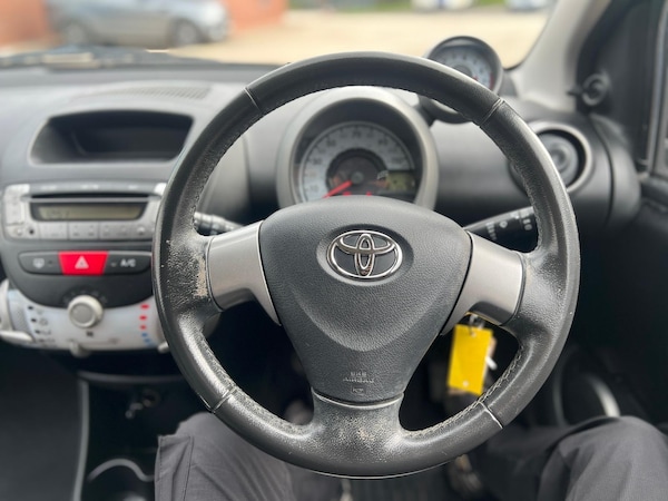 Used Toyota AYGO 2013 for sale - 76214986: Photo 16