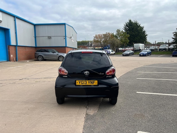 Used Toyota AYGO 2013 for sale - 76214986: Photo 2