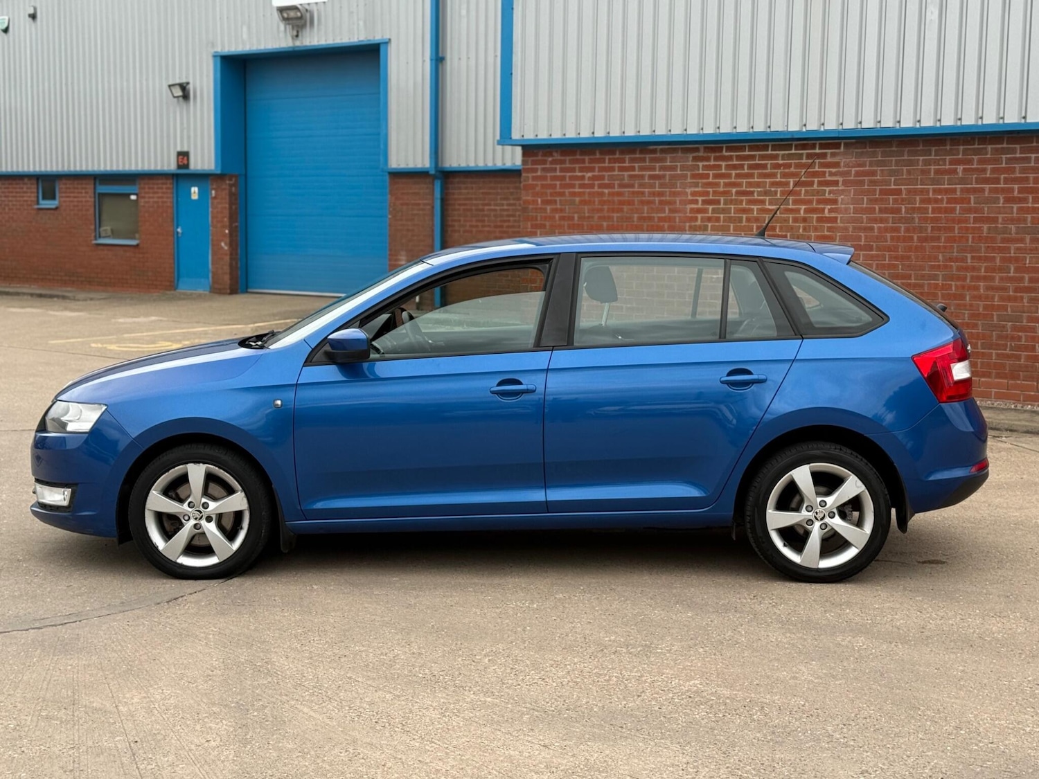 Used Skoda Rapid Spaceback 2015 for sale - 77645860: Photo 11