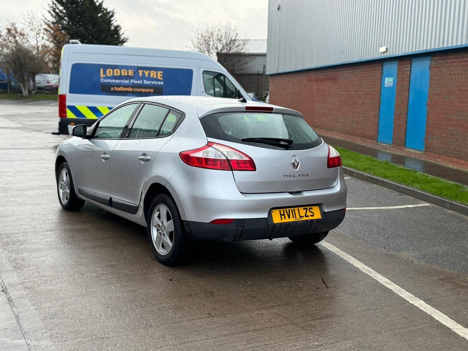 Used Renault Megane 2011 for sale - 76824861: Photo 11