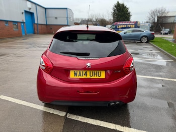 Used Peugeot 208 2014 for sale - 76975817: Photo