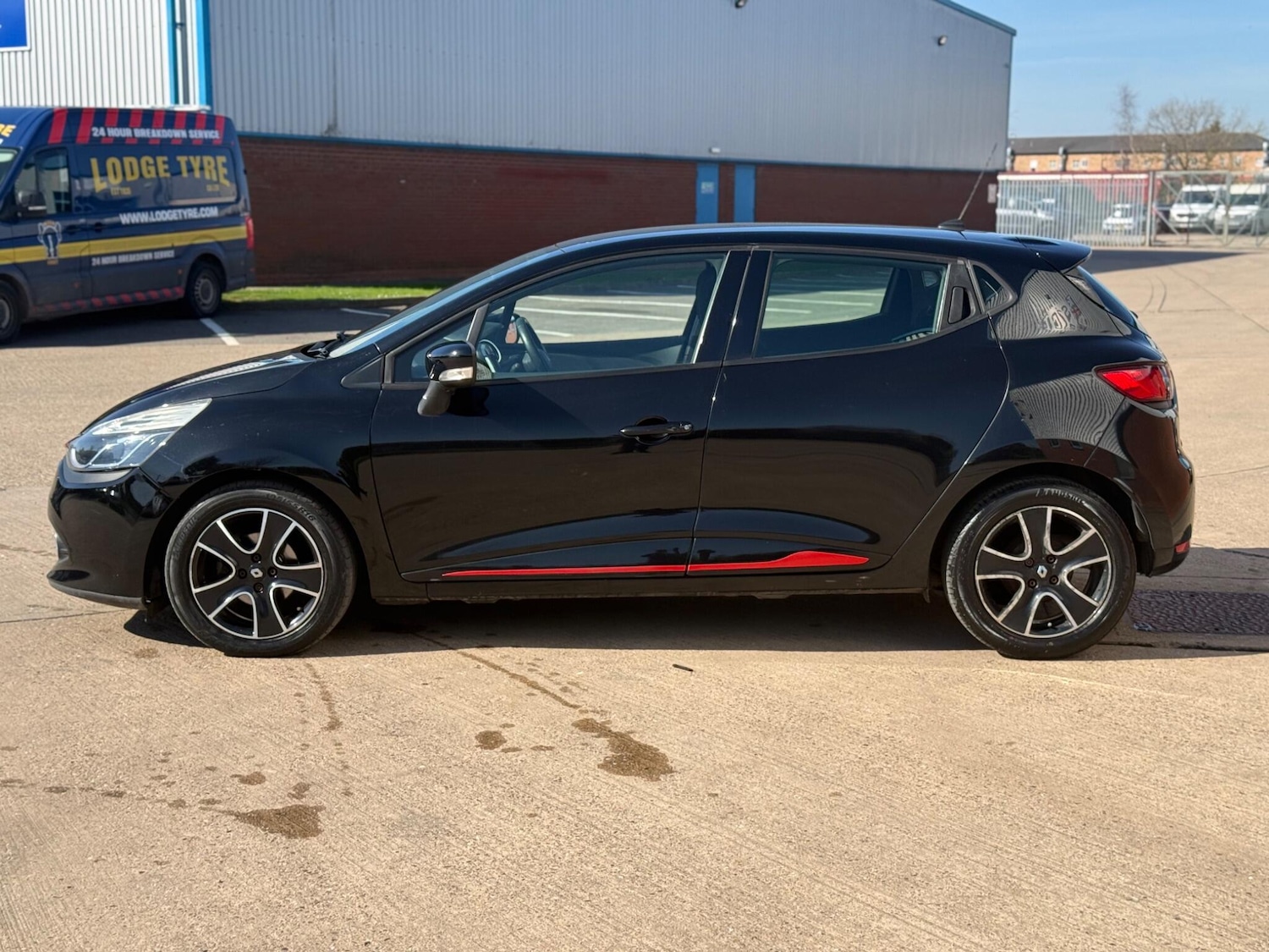 Used Renault Clio 2013 for sale - 77940039: Photo 11