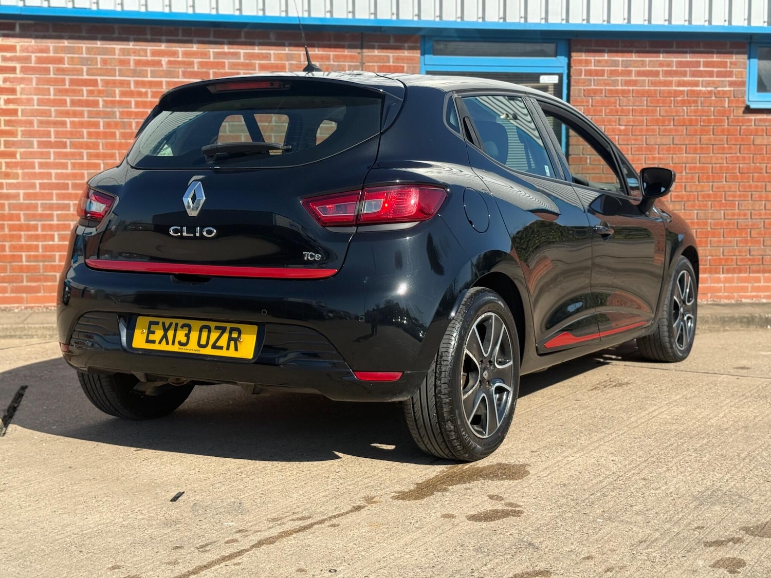 Used Renault Clio 2013 for sale - 77940039: Photo 14