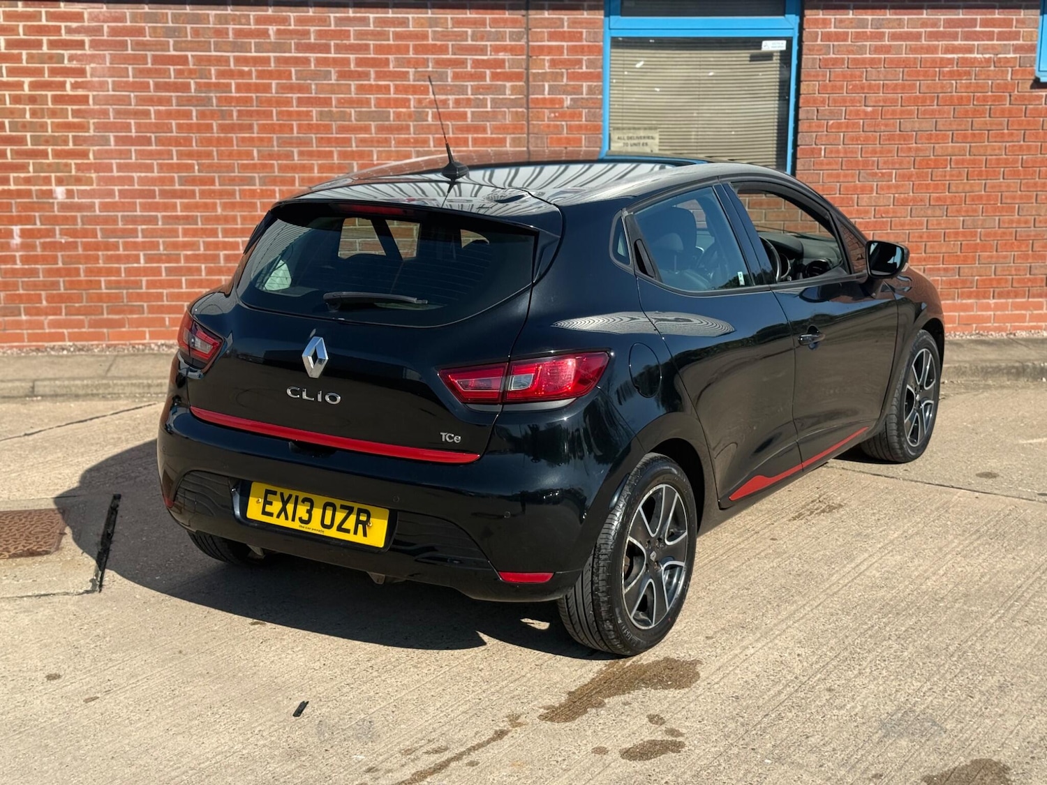 Used Renault Clio 2013 for sale - 77940039: Photo 15