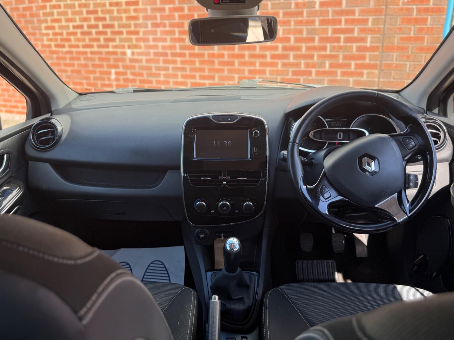 Used Renault Clio 2013 for sale - 77940039: Photo 17