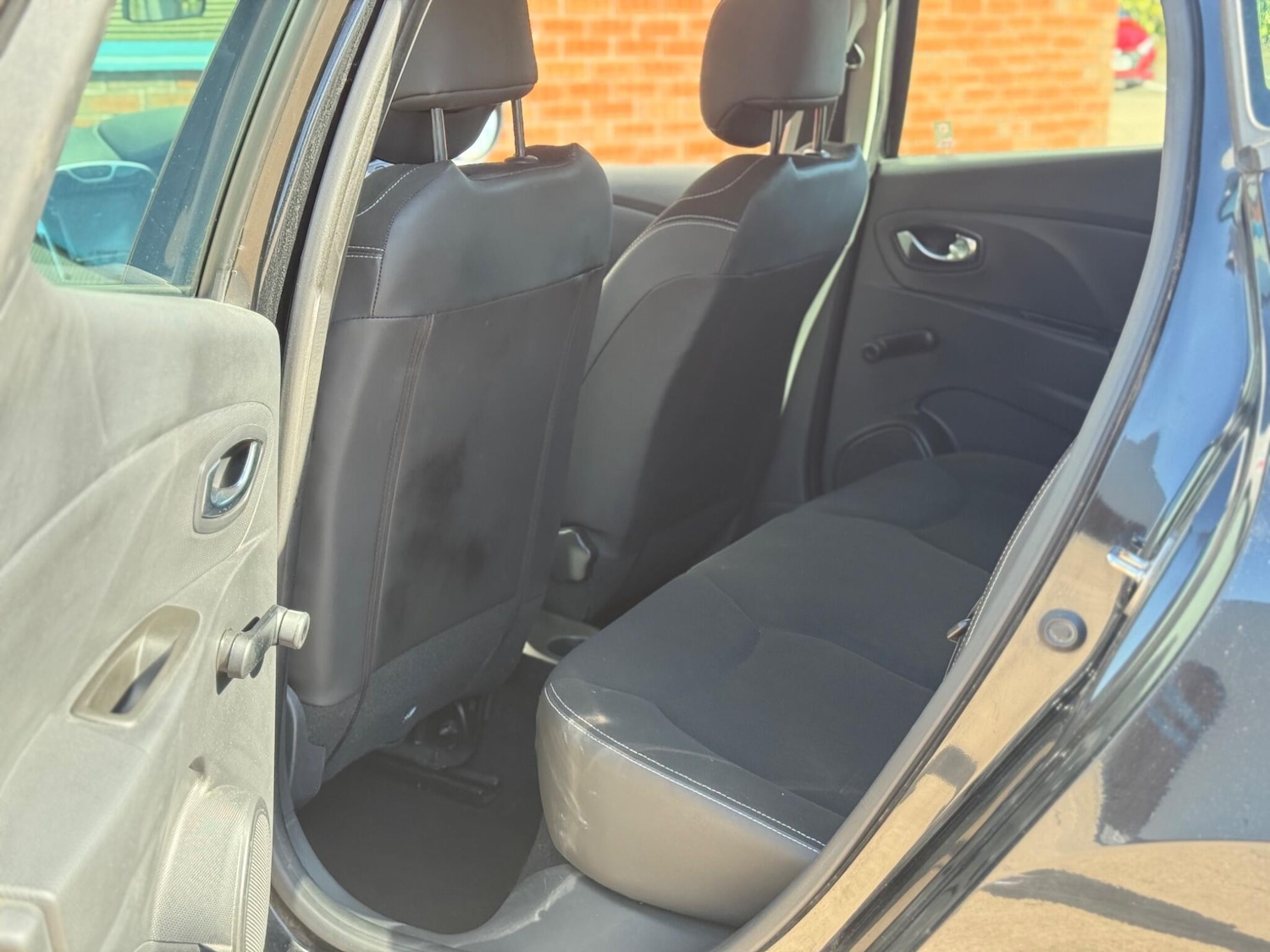 Used Renault Clio 2013 for sale - 77940039: Photo 22