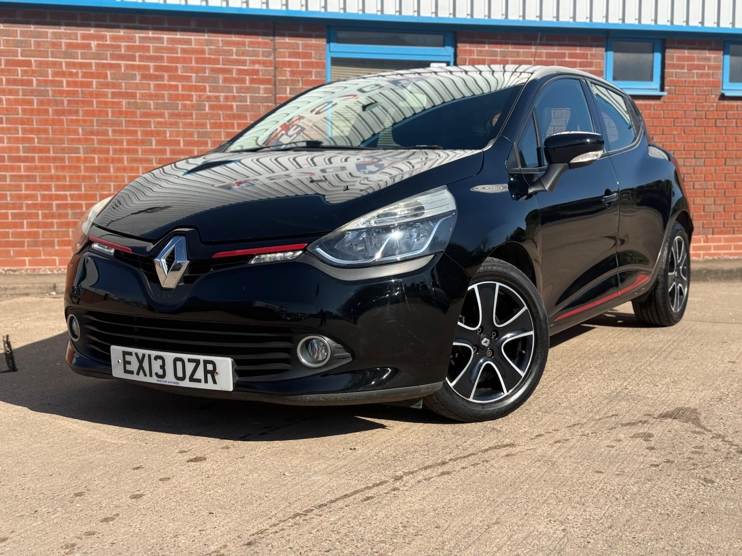 Used Renault Clio 2013 for sale - 77940039: Photo 3
