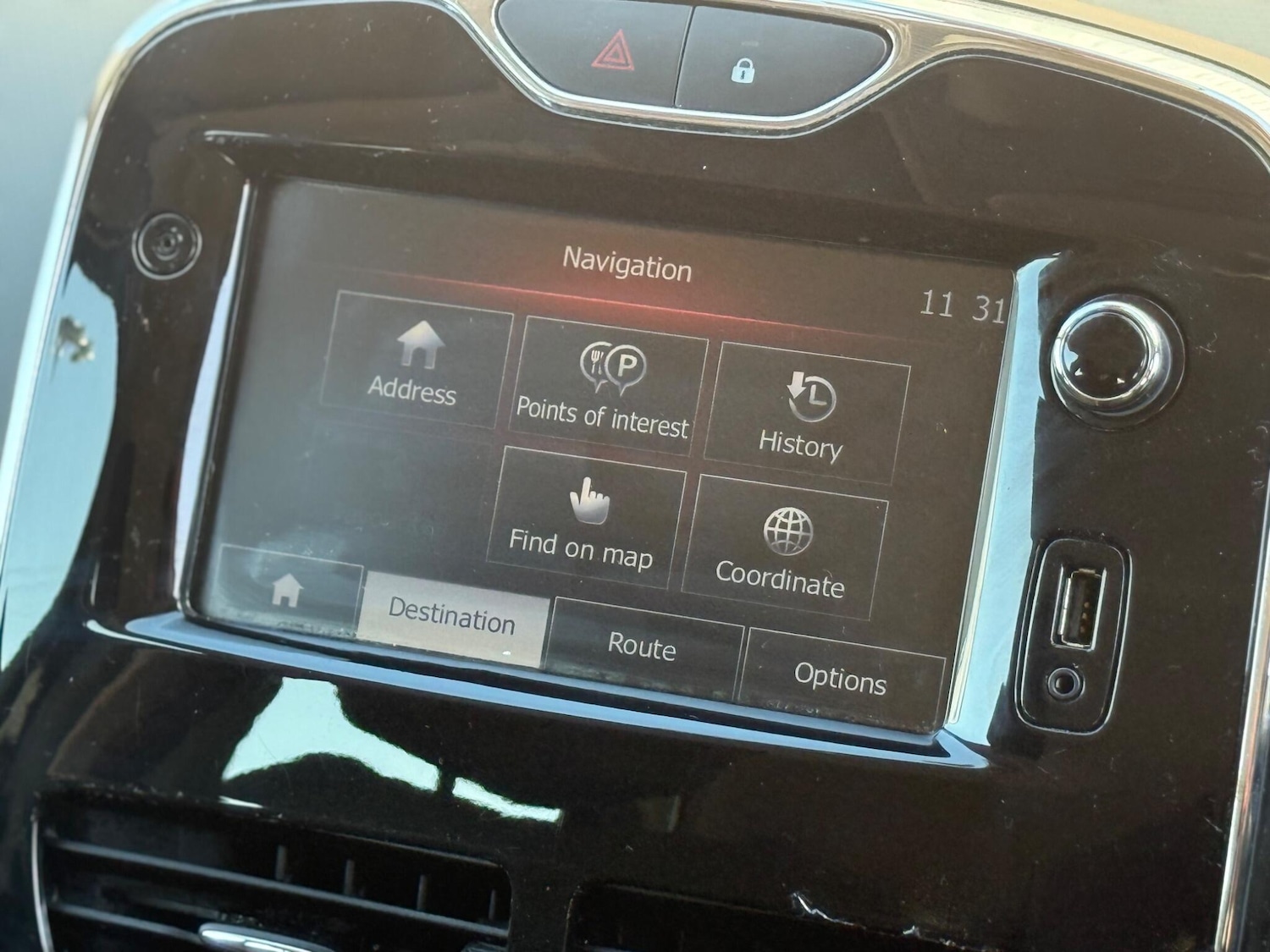 Used Renault Clio 2013 for sale - 77940039: Photo 30