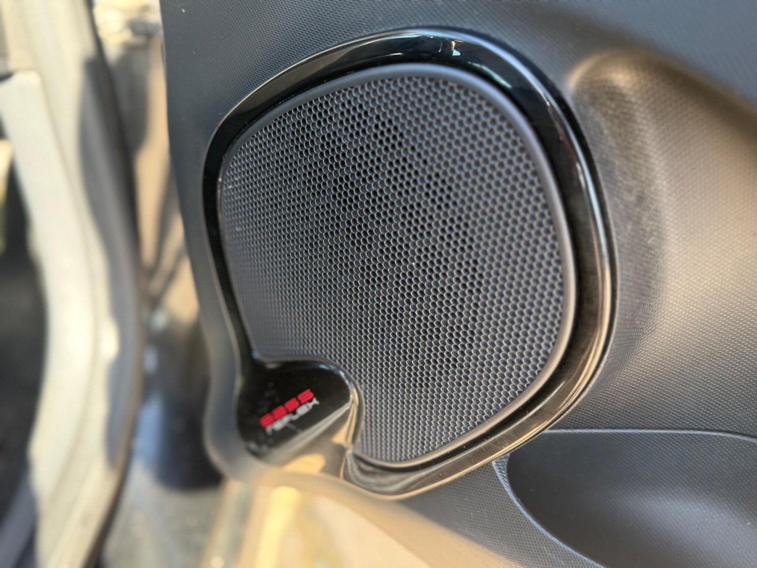 Used Renault Clio 2013 for sale - 77940039: Photo 37