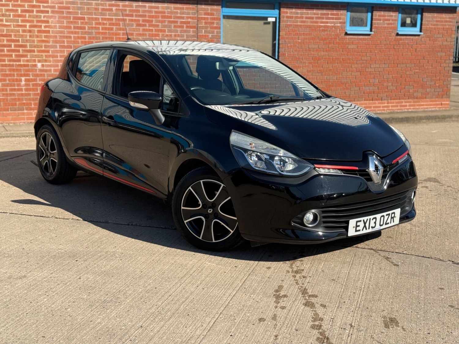 Used Renault Clio 2013 for sale - 77940039: Photo 5