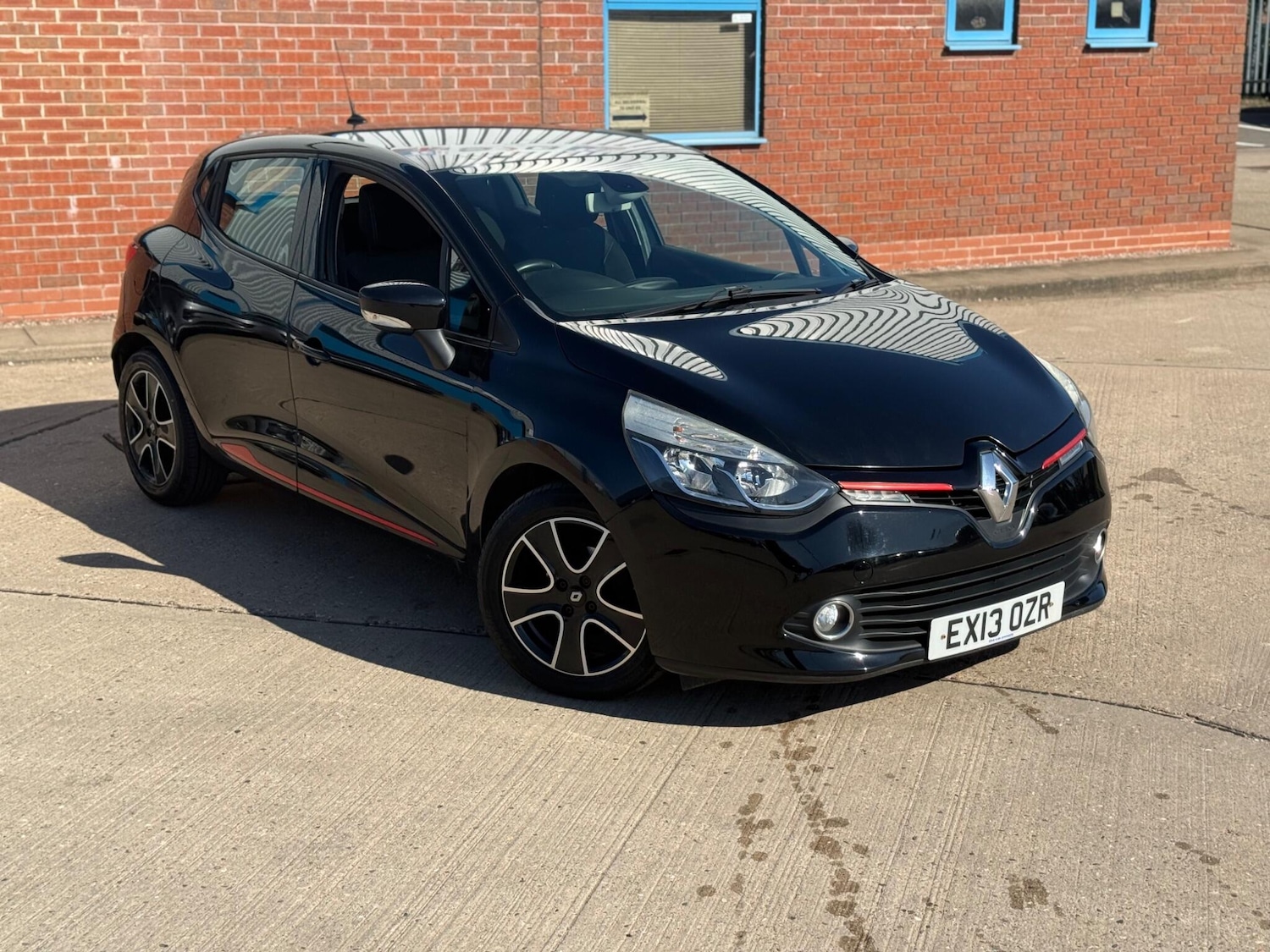Used Renault Clio 2013 for sale - 77940039: Photo 6
