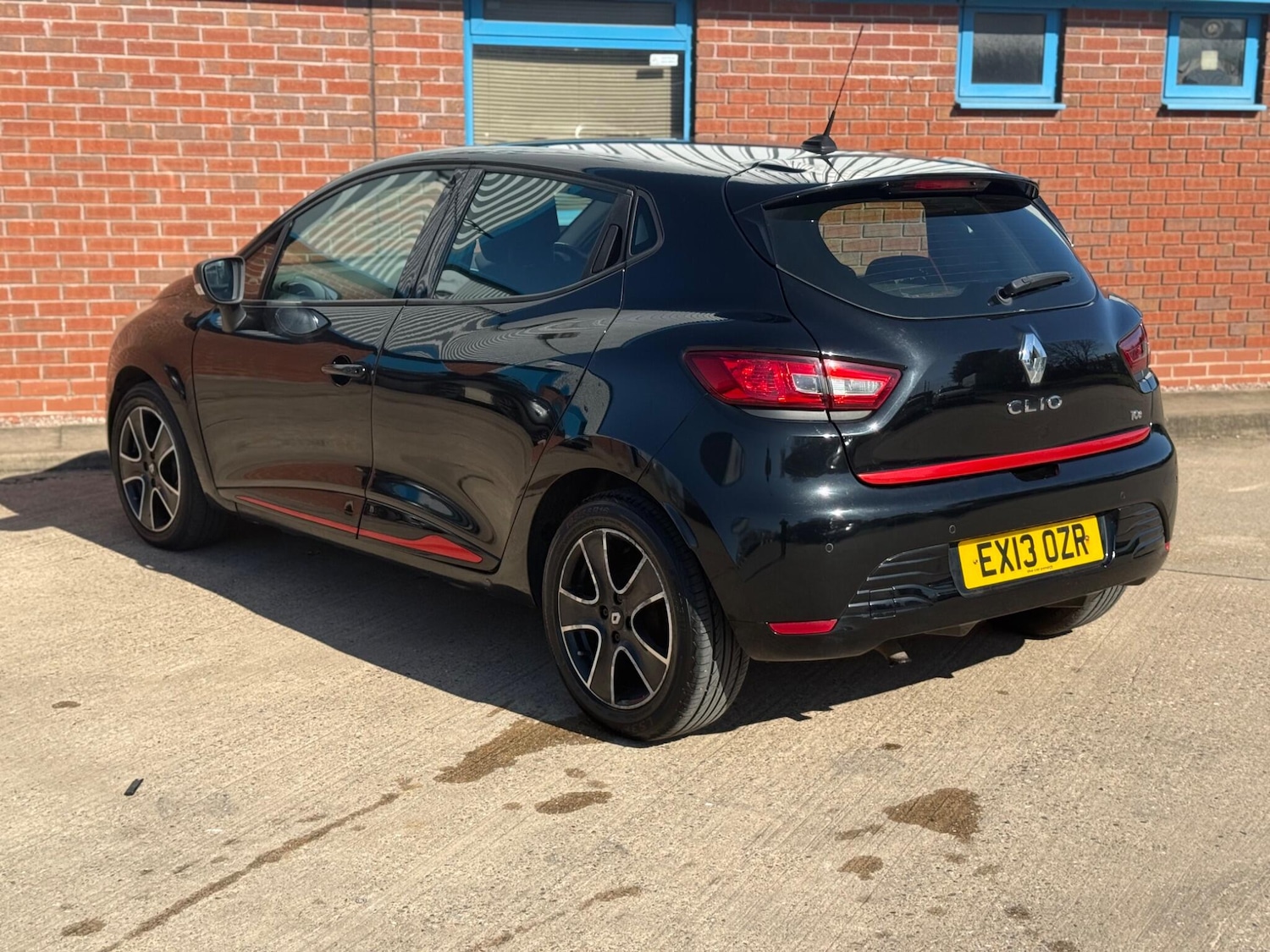 Used Renault Clio 2013 for sale - 77940039: Photo 9