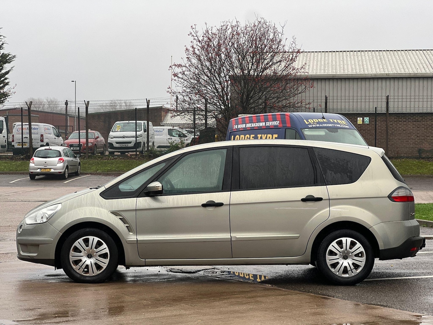 Used Ford S-Max 2009 for sale - 76592556: Photo 3