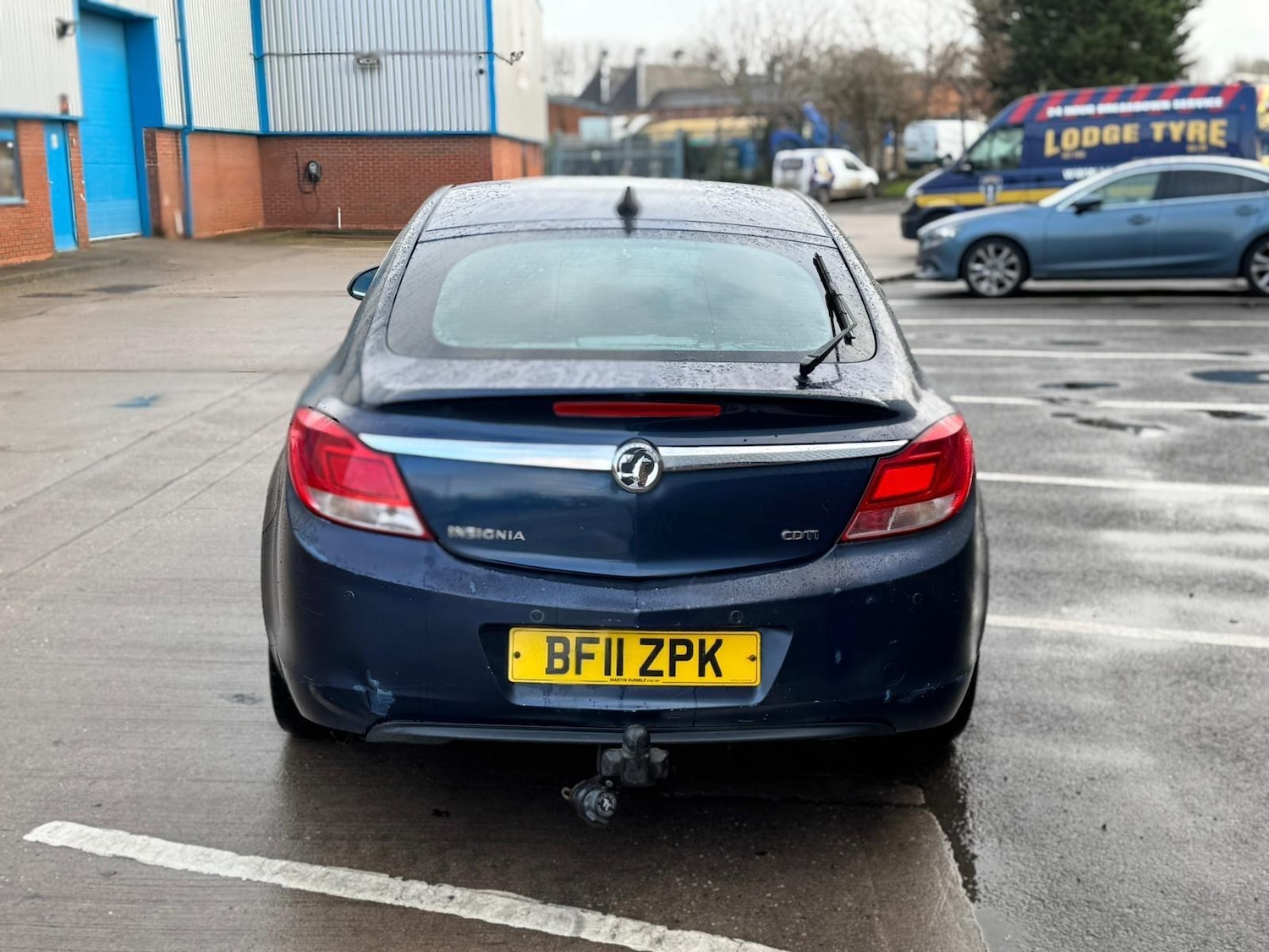 Used Vauxhall Insignia 2011 for sale - 76936125: Photo 2