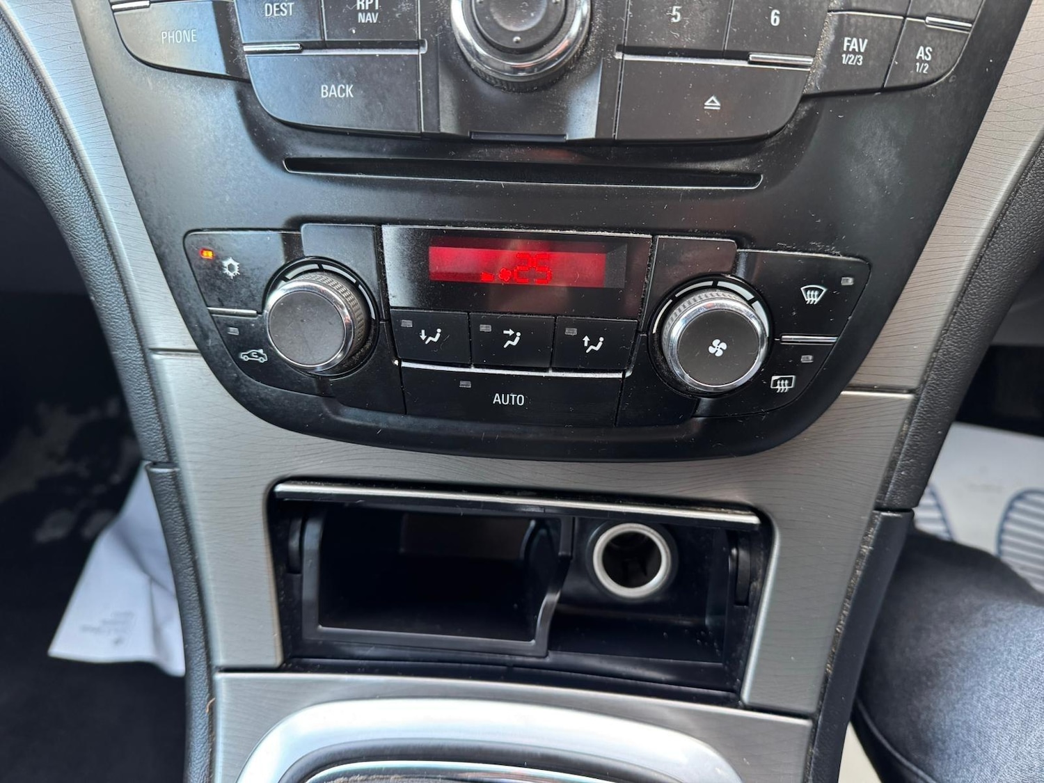 Used Vauxhall Insignia 2011 for sale - 76936125: Photo 20