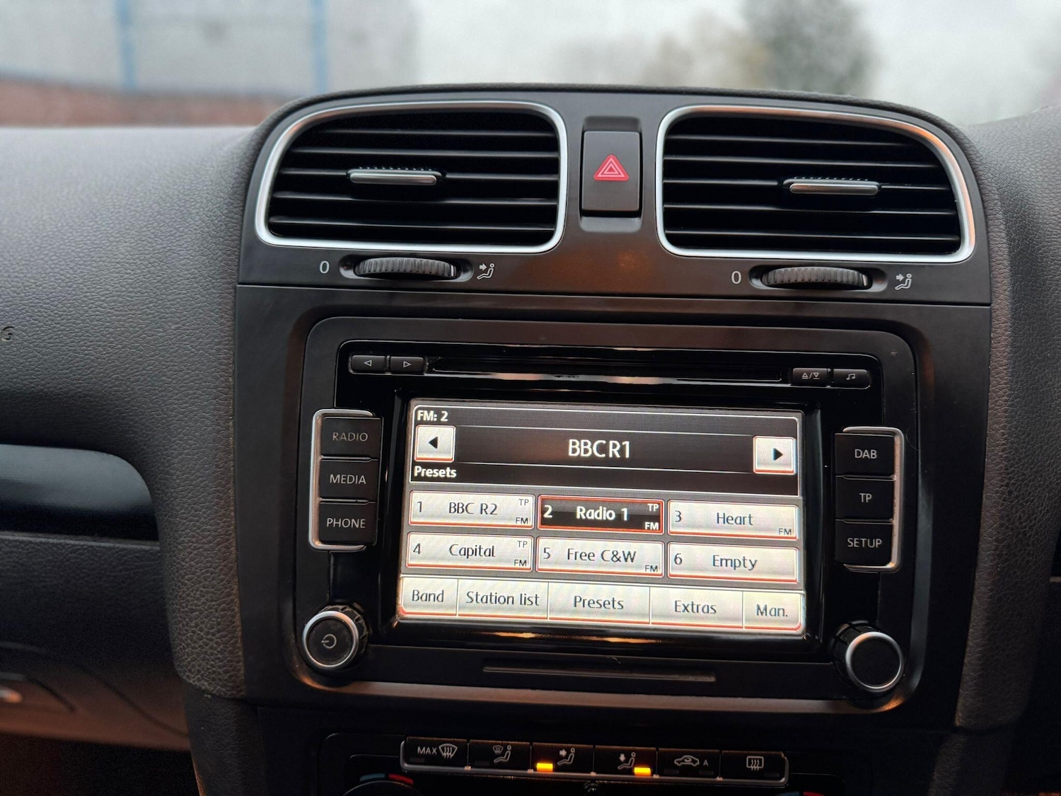 Used Volkswagen Golf 2011 for sale - 76572425: Photo 17