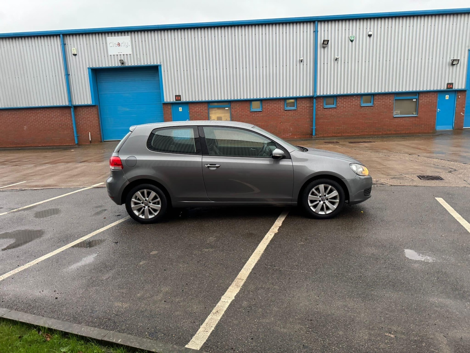 Used Volkswagen Golf 2011 for sale - 76572425: Photo 3