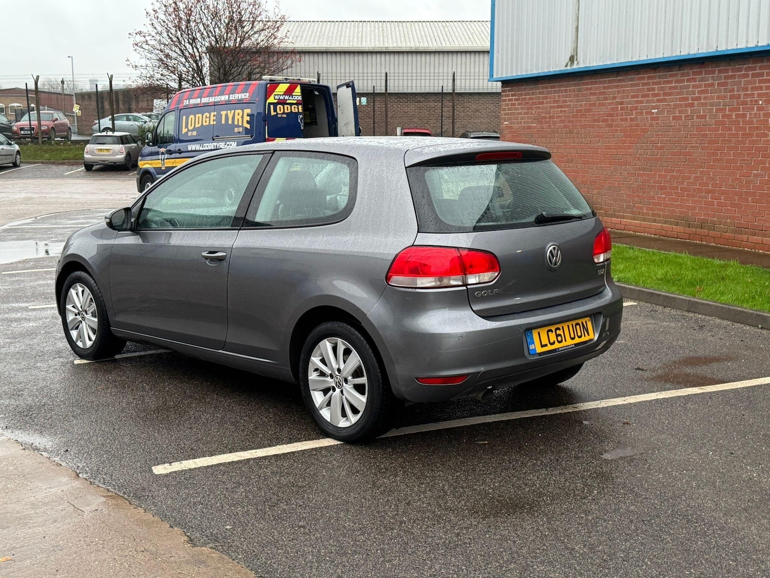 Used Volkswagen Golf 2011 for sale - 76572425: Photo 8